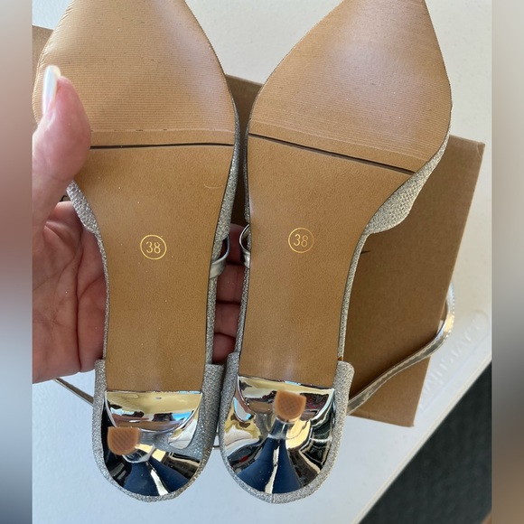 NWT Crape Myrtle Silver heels - Picture 6 of 11